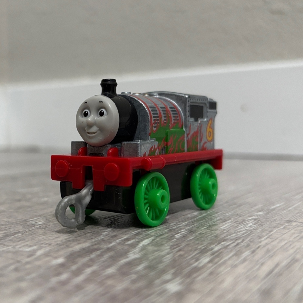Thomas & Friends Silver Percy with Flames - Picture 2 of 8